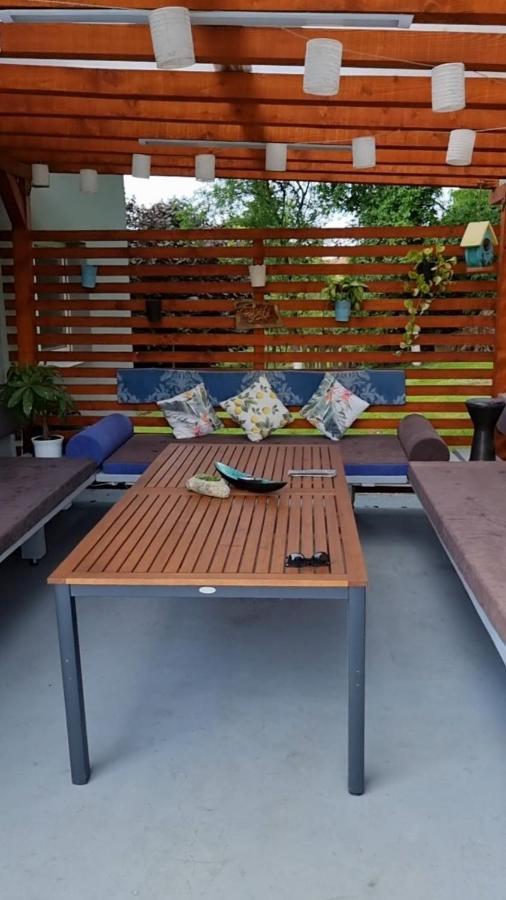 Apartmani Habibi Jalzabet ภายนอก รูปภาพ