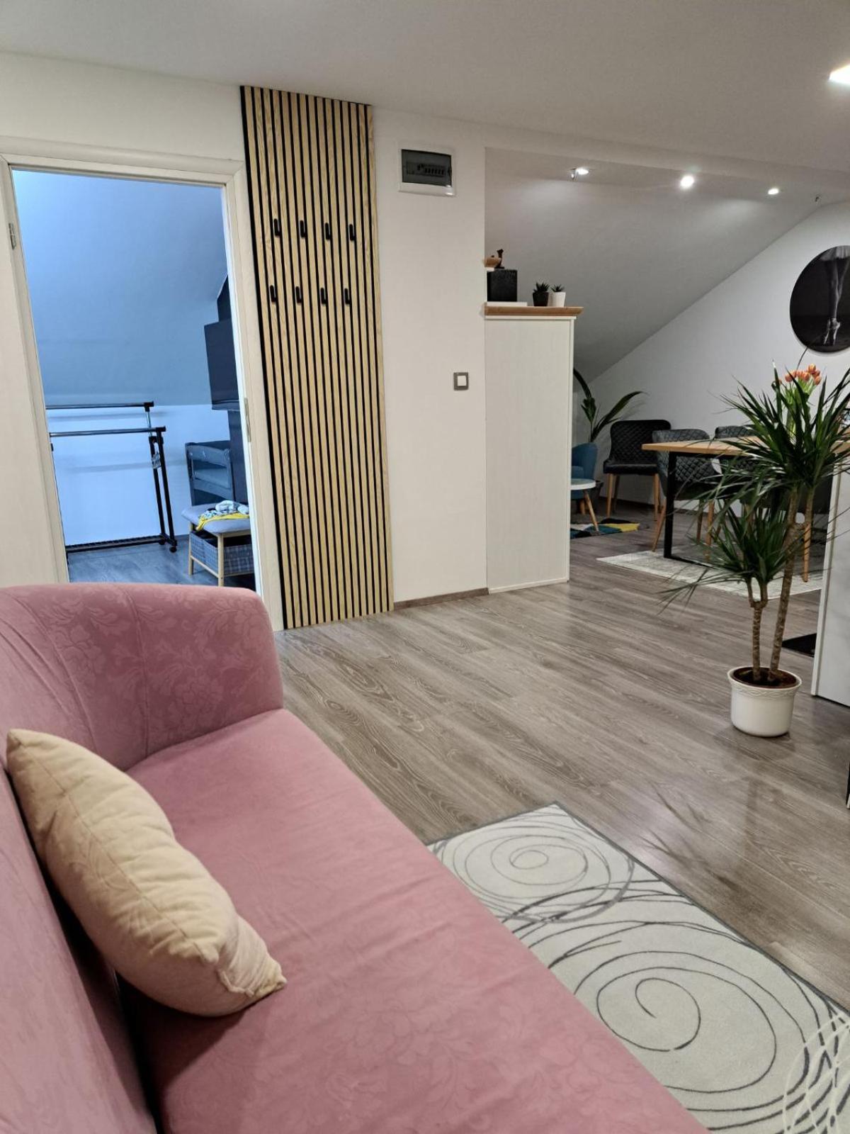 Apartmani Habibi Jalzabet ภายนอก รูปภาพ