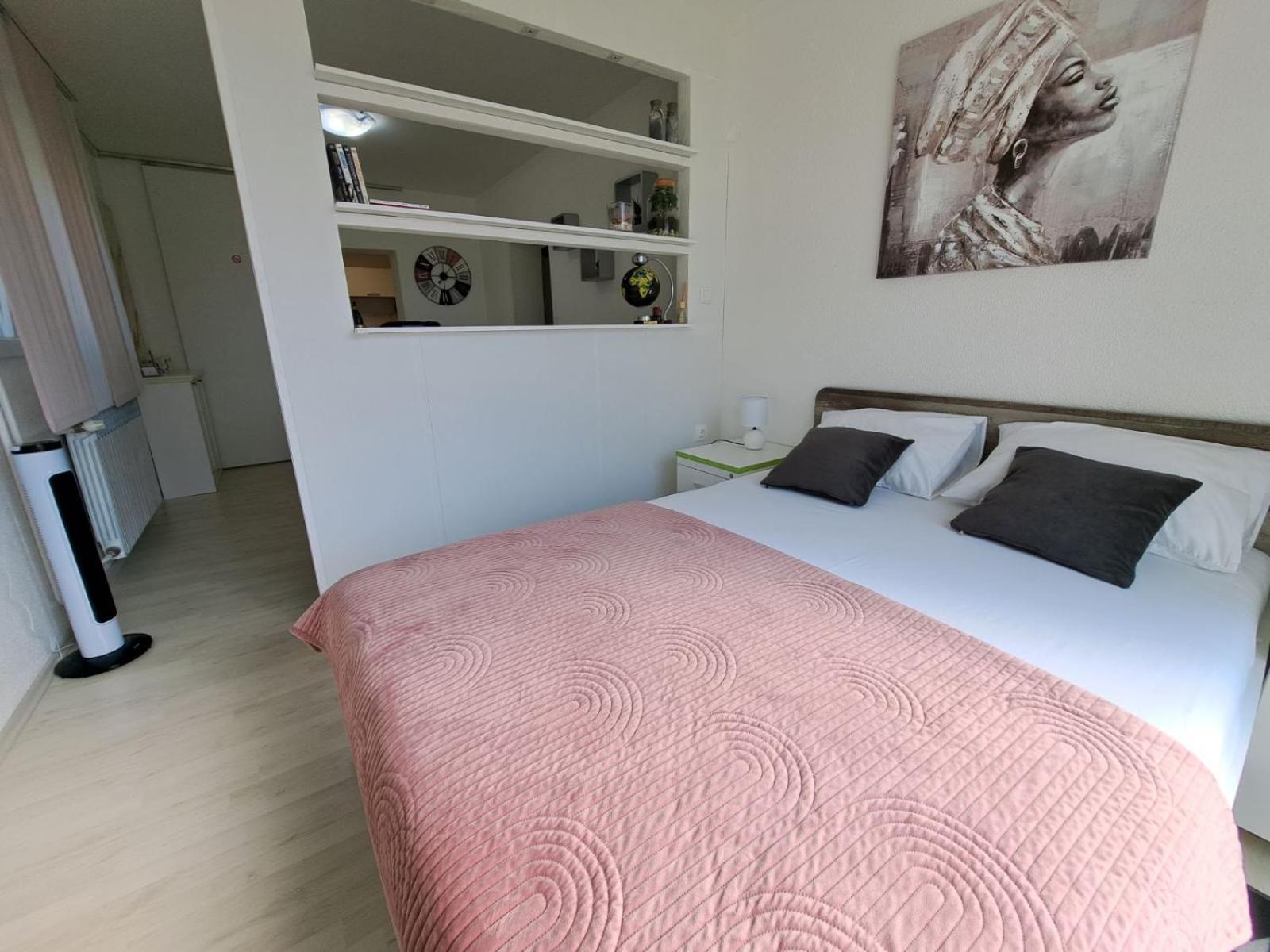 Apartmani Habibi Jalzabet ภายนอก รูปภาพ