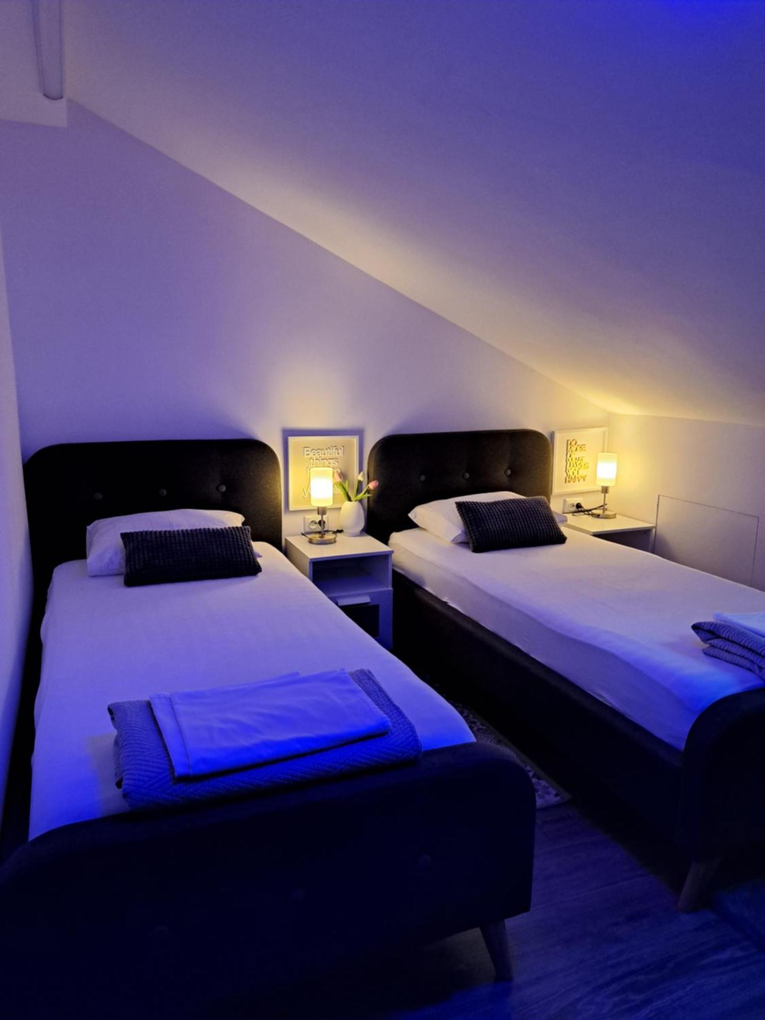 Apartmani Habibi Jalzabet ภายนอก รูปภาพ